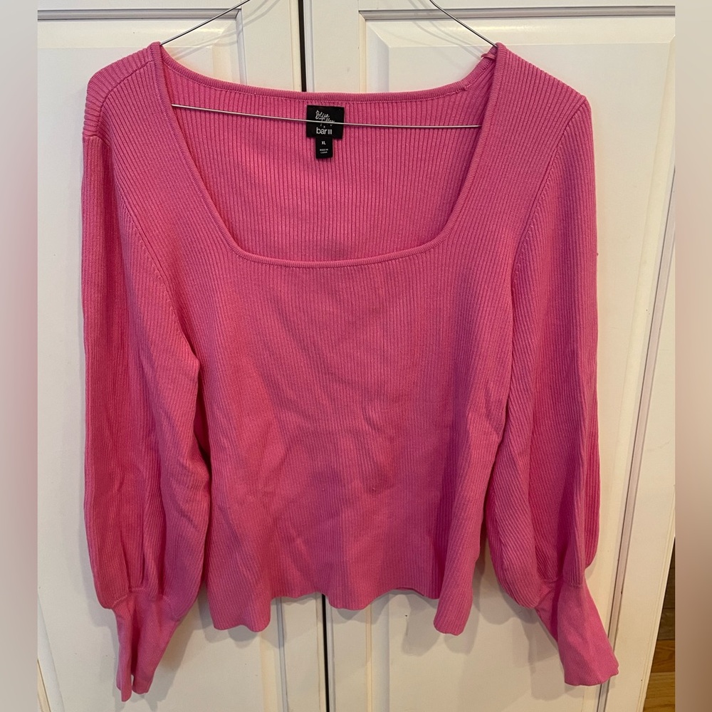 Bar lll Like new pink sweater size XL